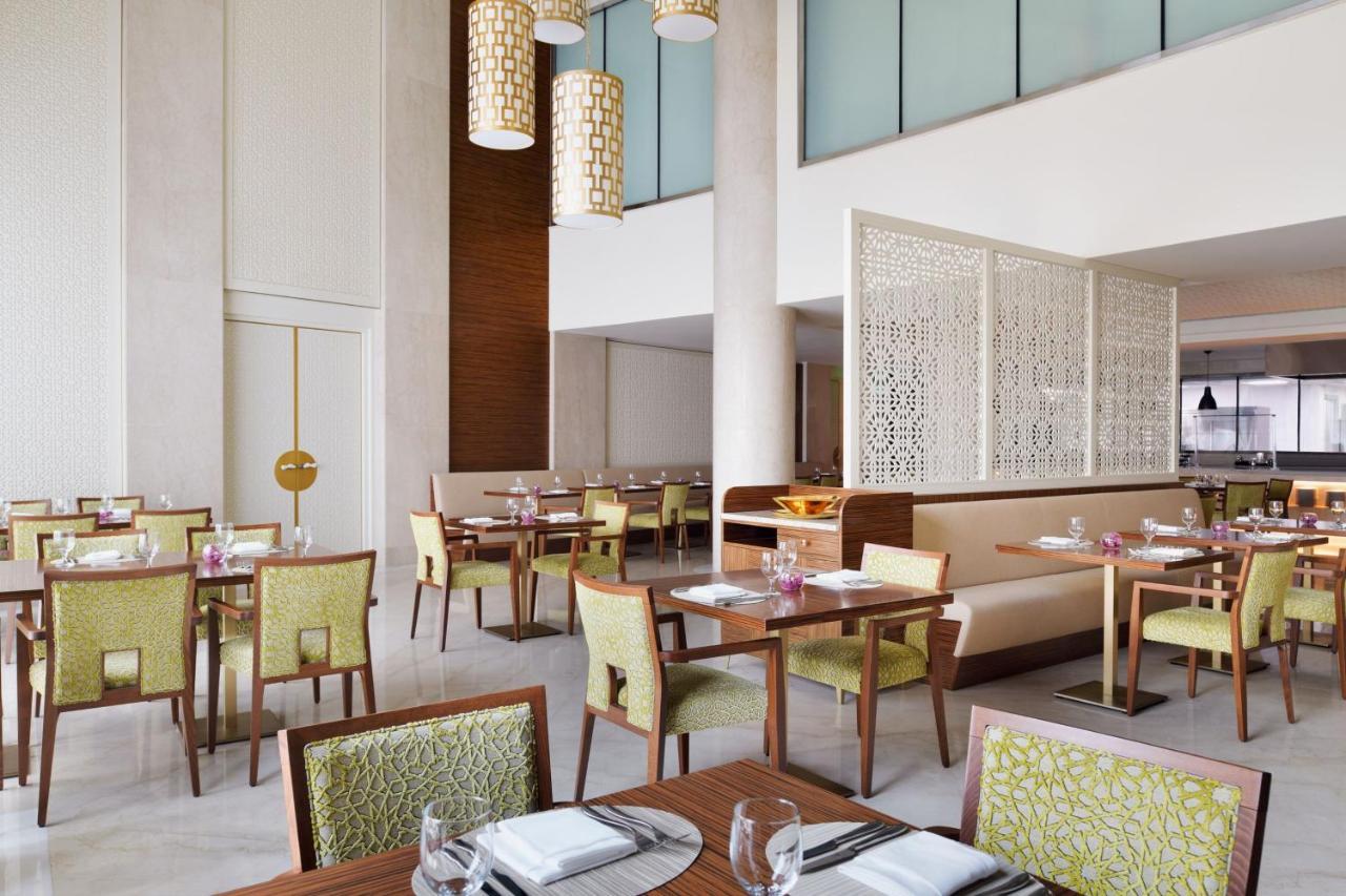 Marriott Executive Apartments Al Khobar Exterior foto The restaurant