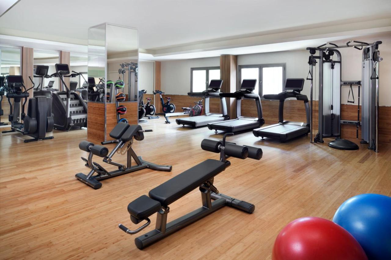 Marriott Executive Apartments Al Khobar Exterior foto A gym at a hotel