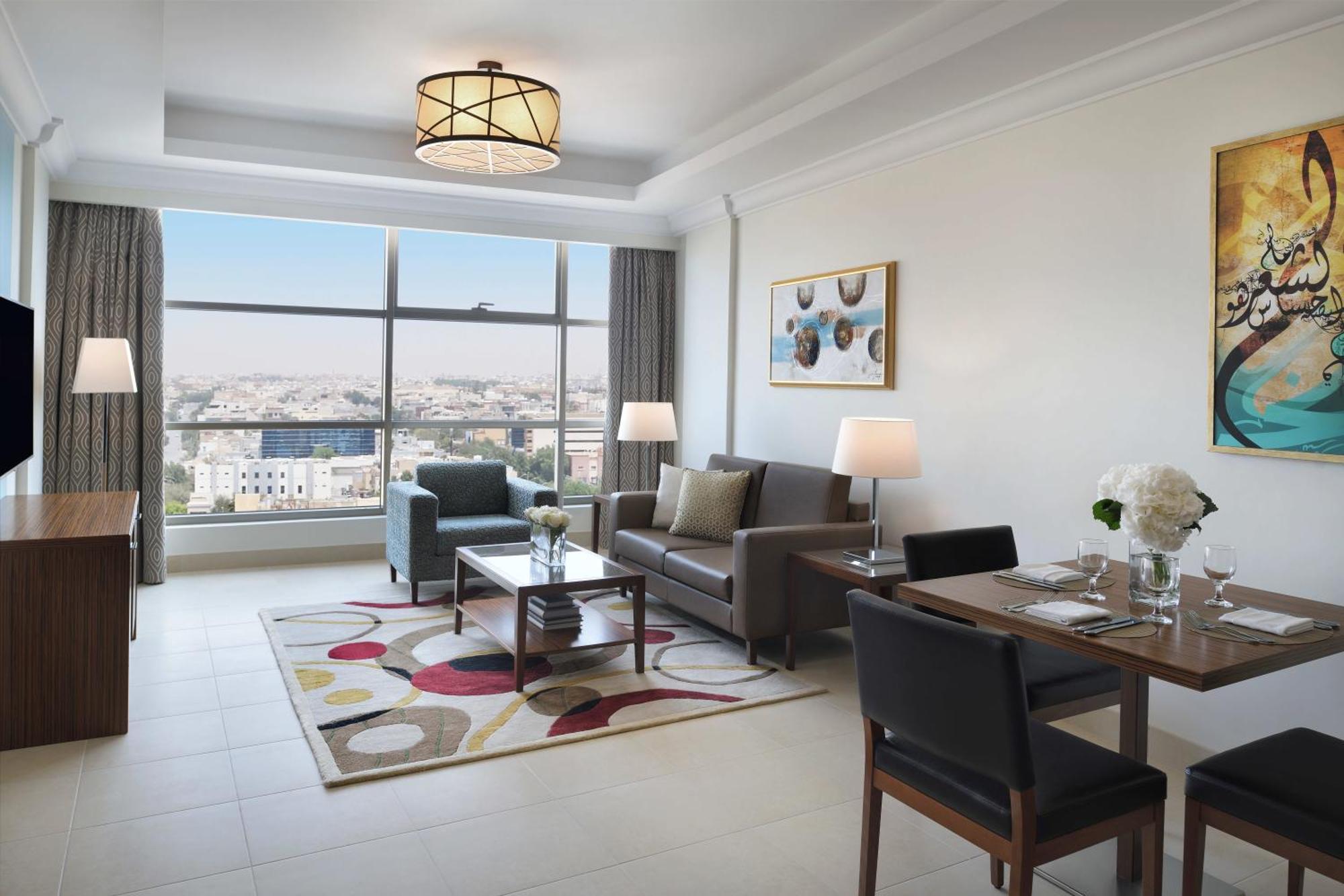 Marriott Executive Apartments Al Khobar Exterior foto A living room at the hotel